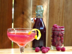 diyvsbuy-raspberryliqueur.jpg